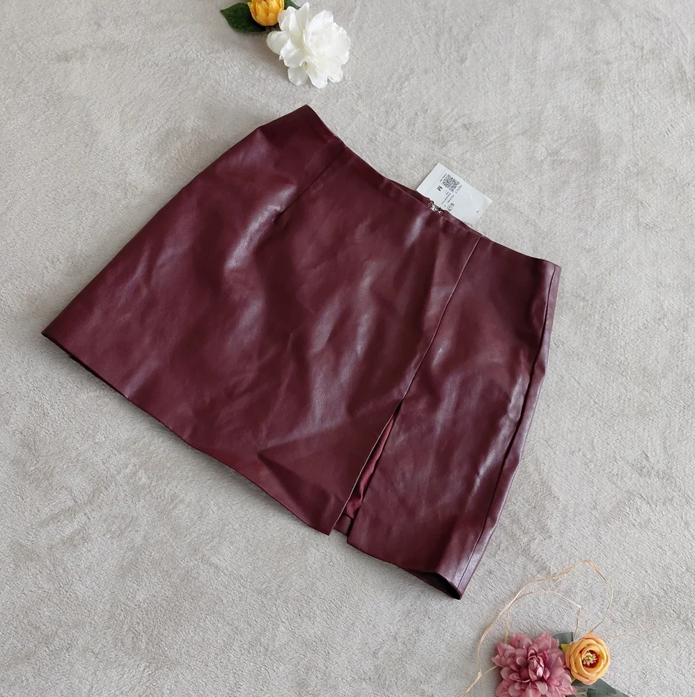 Forever 21 Burgundy Leather Skirt - Picture 2 of 4